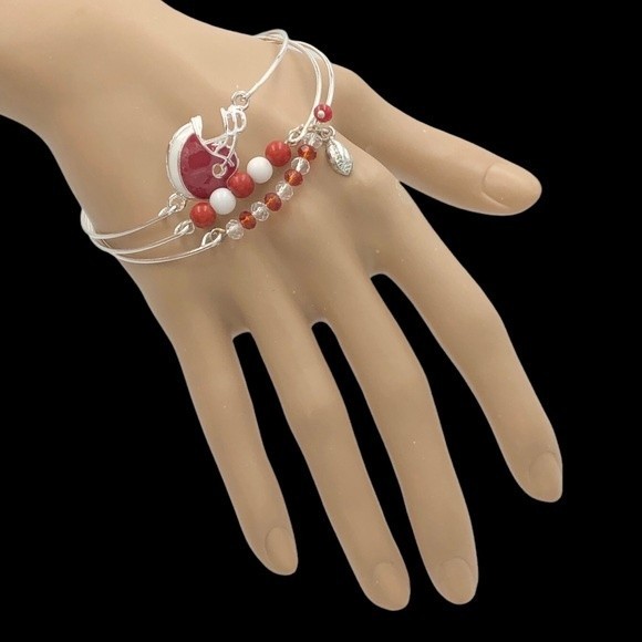 🌼 Set 3 Red & White Football Bangle Bracelets - Picture 2 of 2